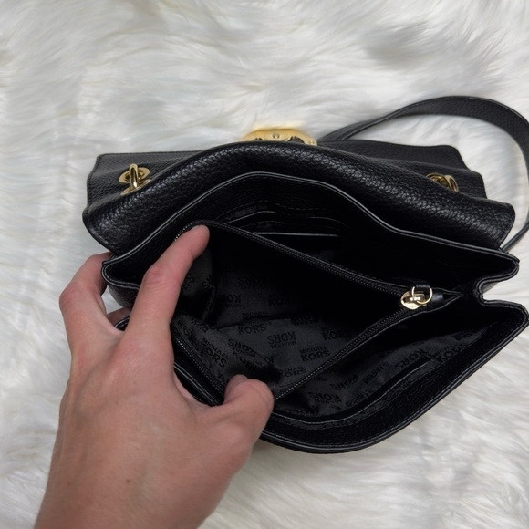 Michael Kors Black Leather Chainlink Shoulder Bag - Picture 11 of 13